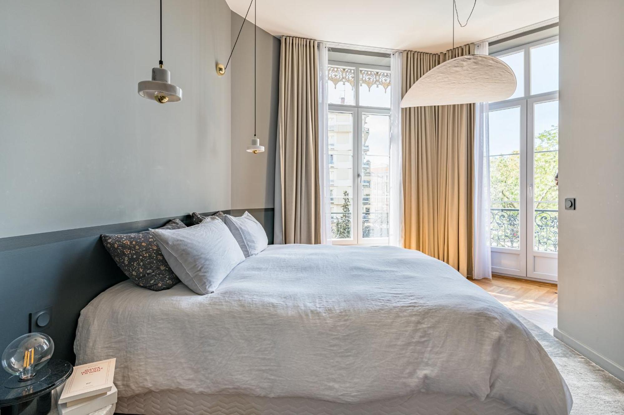 Beige Hospitalite - Apotheose Luxueux- 3 Chambres - Parking Prive 圣艾蒂安 外观 照片